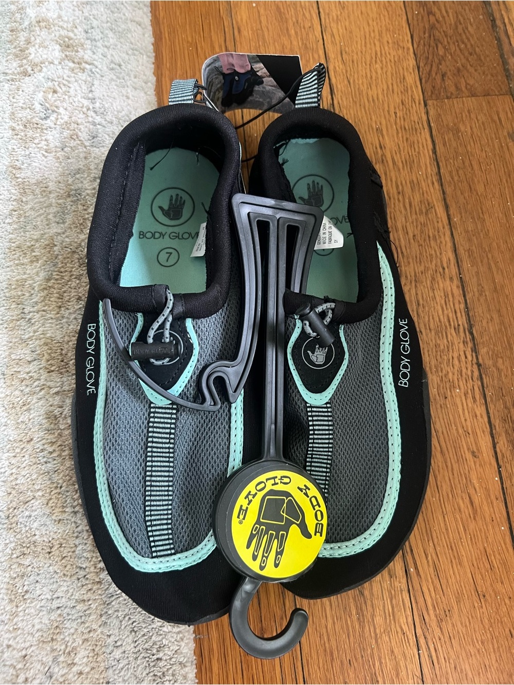Body Glove Black and Aqua Slip-On Water Shoe. Size 7. NWT - Picture 2 of 4